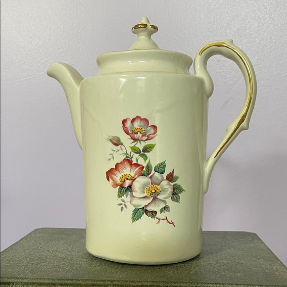 house of webster Other - Vintage Floral Ceramic tea Pot - Cream with Pink & Green Flowers